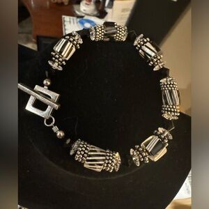 Glass Bead Toggle Bracelet Silver Tone Black White Cylinder Modernist Classic 8”